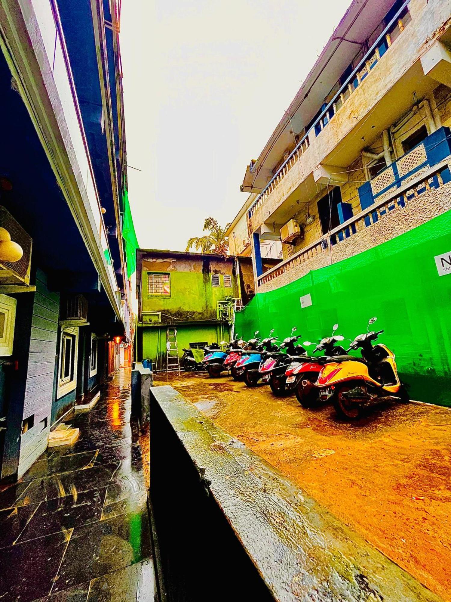 Hotel Small Daddy Plus Calangute Exterior photo