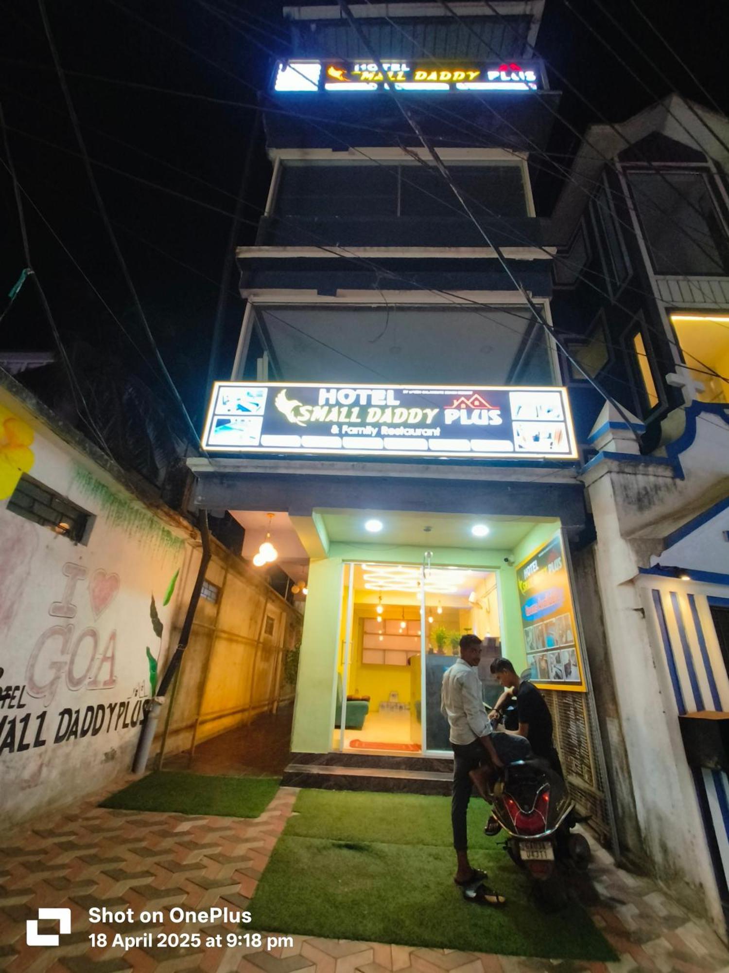 Hotel Small Daddy Plus Calangute Exterior photo