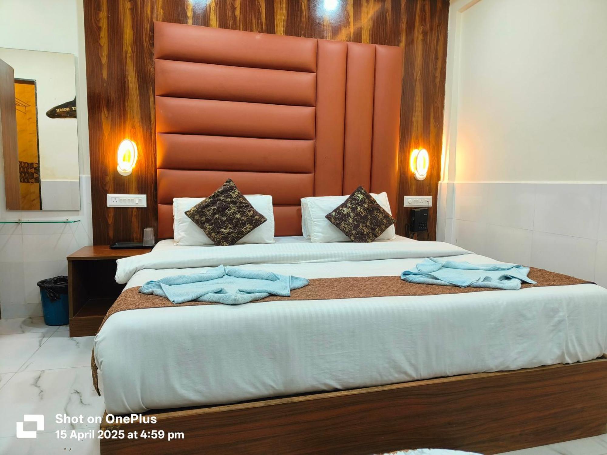 Hotel Small Daddy Plus Calangute Exterior photo