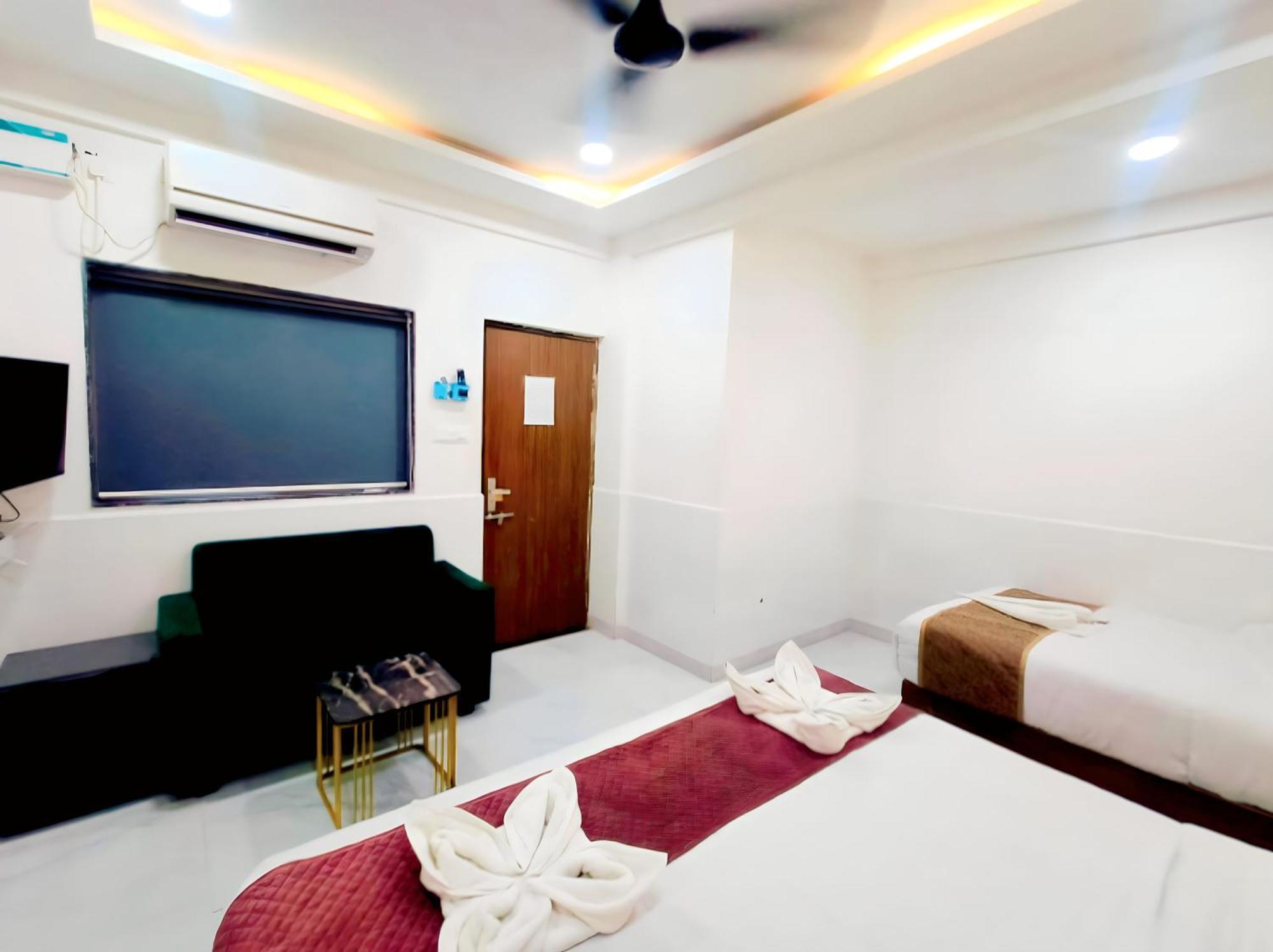 Hotel Small Daddy Plus Calangute Exterior photo